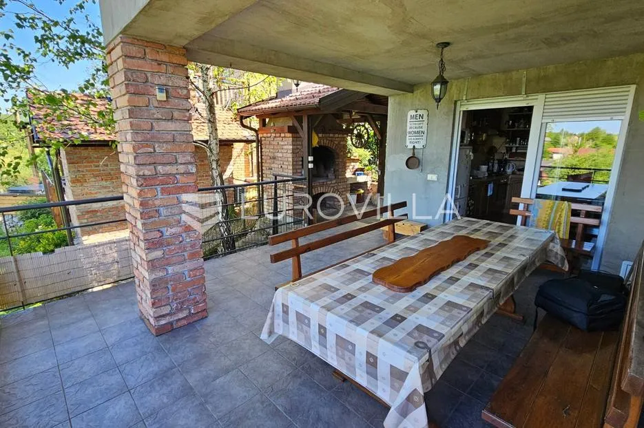 generalski stol, vikendica 133 m² s dvorištem od 300 m² - slika 17