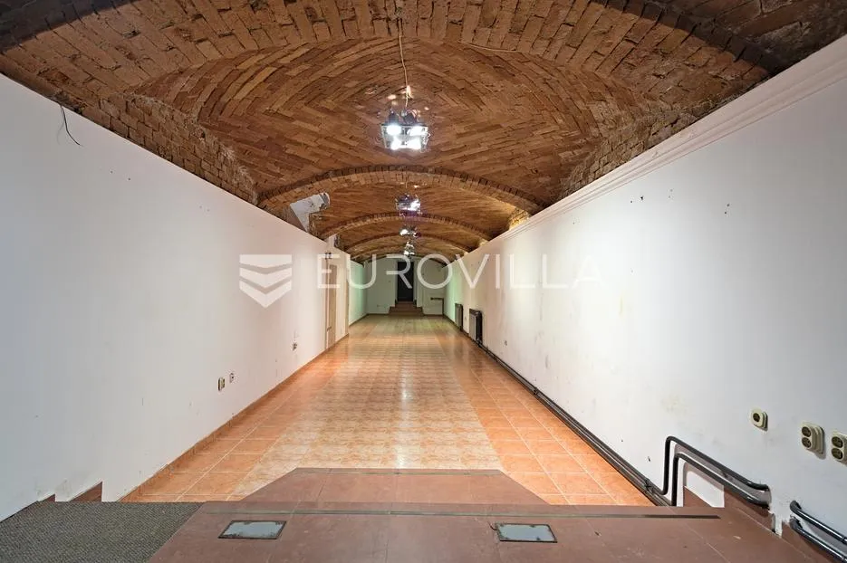 osijek, centar, zakup uličnog poslovnog prostora 283 m², županijska - slika 6