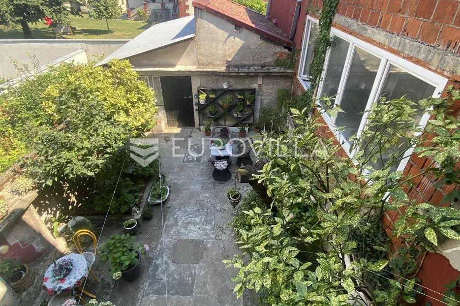 slavonski brod, centar obiteljska kuća s dva neovisna stana 180 m² - slika 22