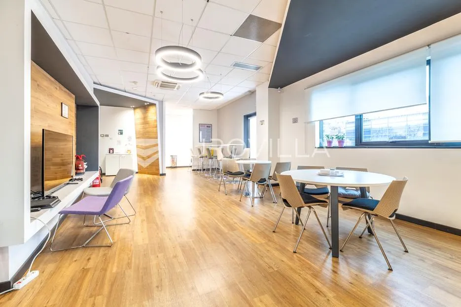zagreb, avenija dubrovnik, novouređen poslovni prostor 565,58 m² - slika 6