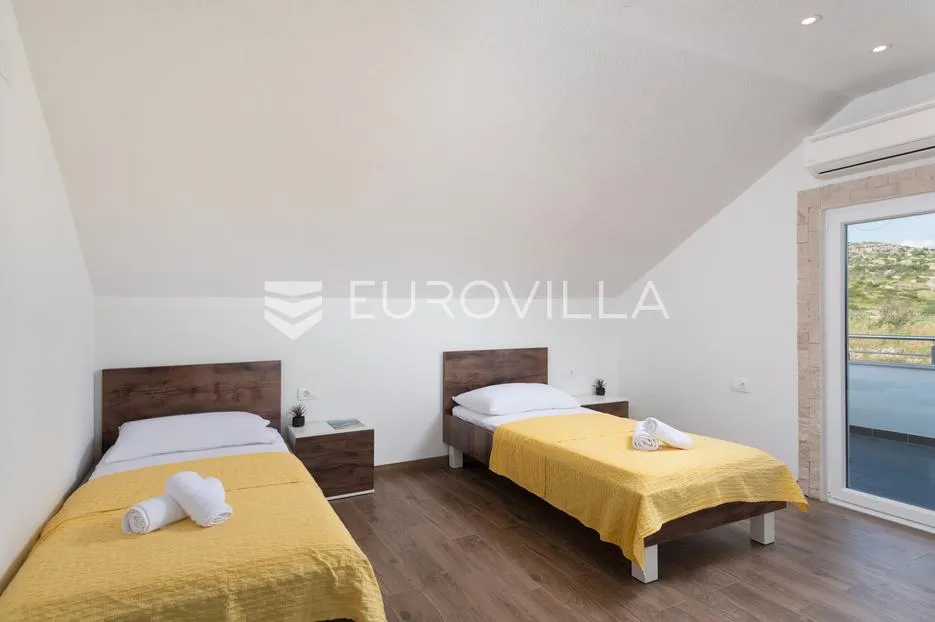 brač, milna, predivno uređeno imanje s predivnim pogledom na more - slika 41