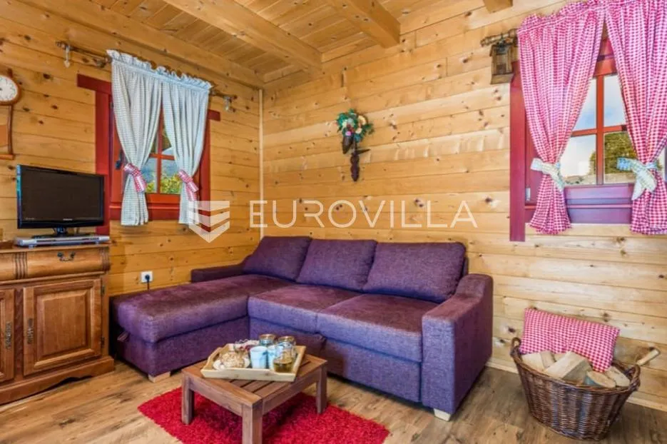 otočac, ličko lešće, drvena kuća za odmor s bazenom sa okućnicom 948 m² - slika 12