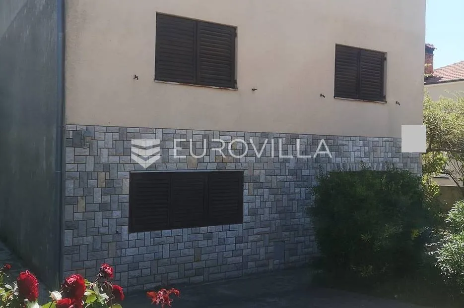 medulin, velika samostojeća kuća na okućnici od 550 m2 - slika 26