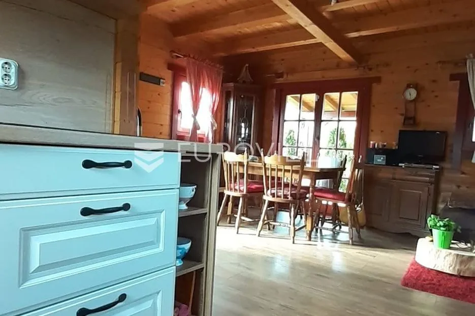 otočac, ličko lešće, drvena kuća za odmor s bazenom sa okućnicom 948 m² - slika 5
