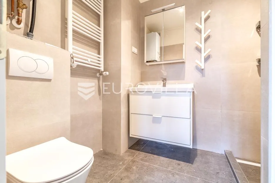 zagreb, zvonimirova, prostran trosoban stan/poslovni prostor površine 56 m² - slika 6