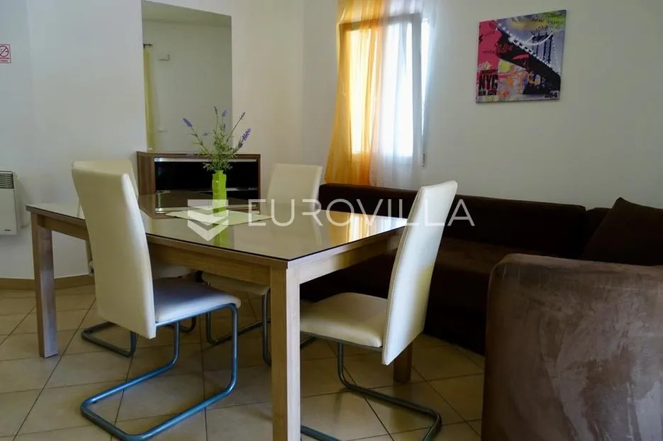 kastav, brestovice, trosoban stan, 95 m², terasa, loggia - slika 2