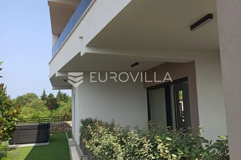 krk, kornić, luksuzna vila s pogledom na more i wellness zonom - slika 7