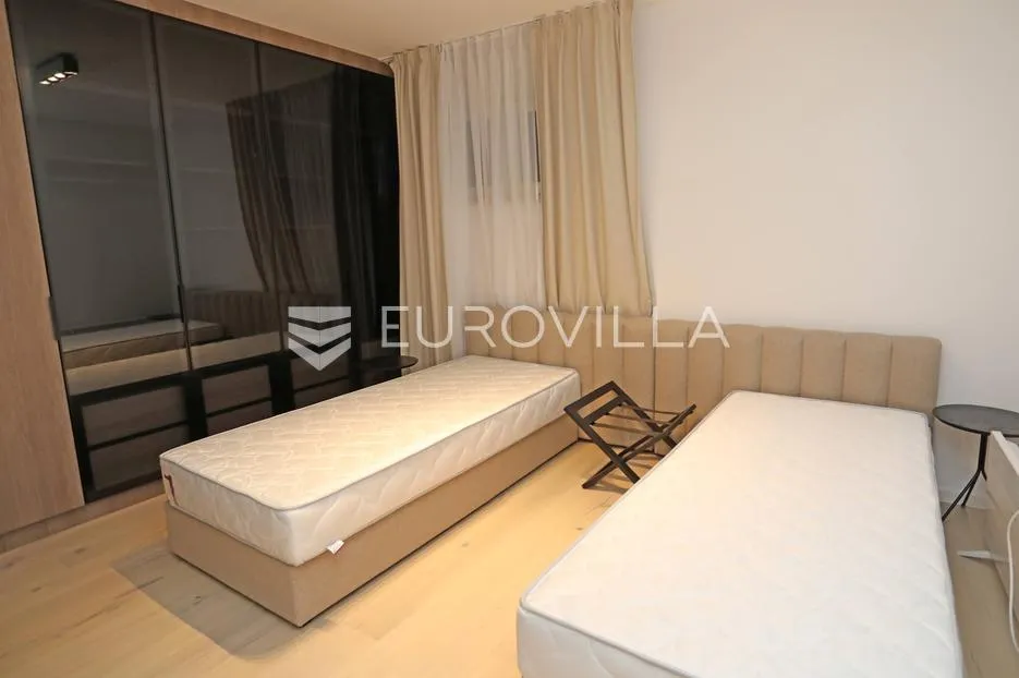 istra, pula, luksuzni penthaus 162 m² s pogledom more na top lokaciji - slika 39