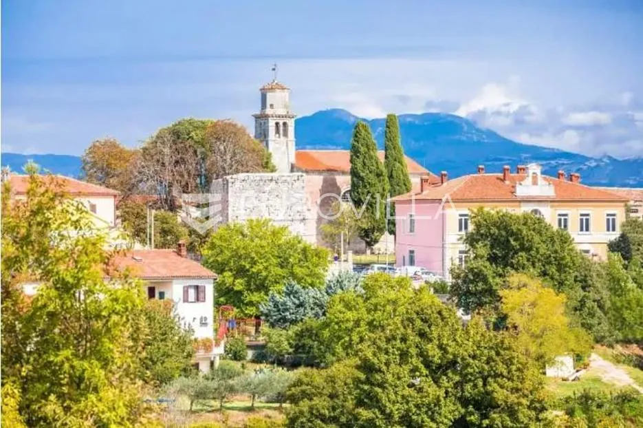 istra, barban, građevinsko zemljište 1329 m² u centru mjesta, prilika - slika 6