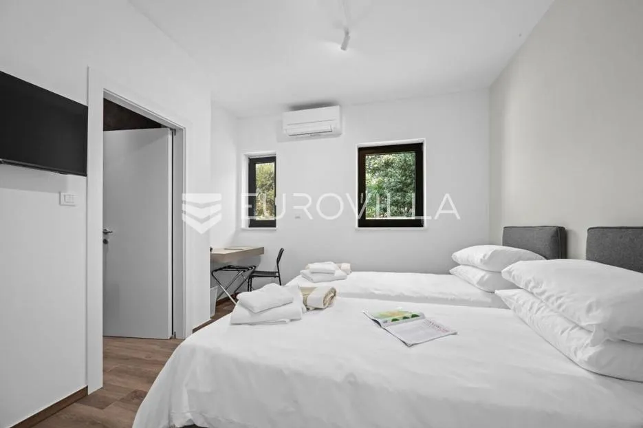 istra, banjole, dvojna vila, prvi red do mora, 244 m² s pogledom na marinu - slika 26