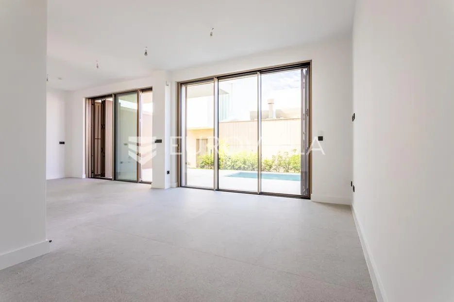 turanj, vile turris, prekrasna dvojna vila s vrtom i bazenom - slika 34
