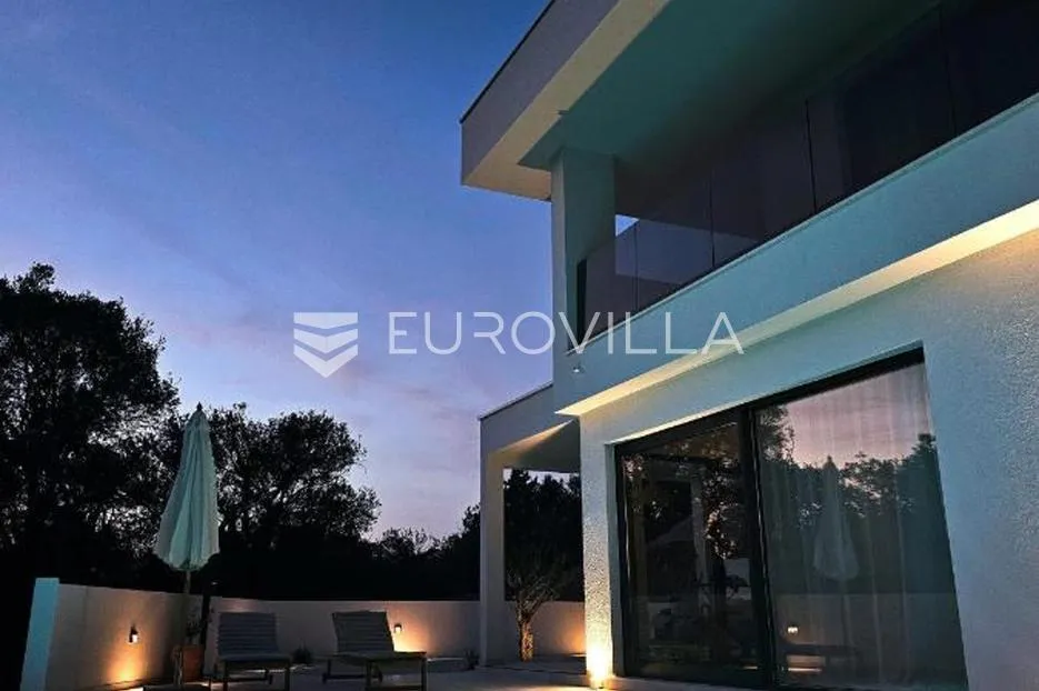 zadar, žman dvije moderne vile s bazenima 262 m² i građ zemljište s dozvolom za treću vilu - slika 42