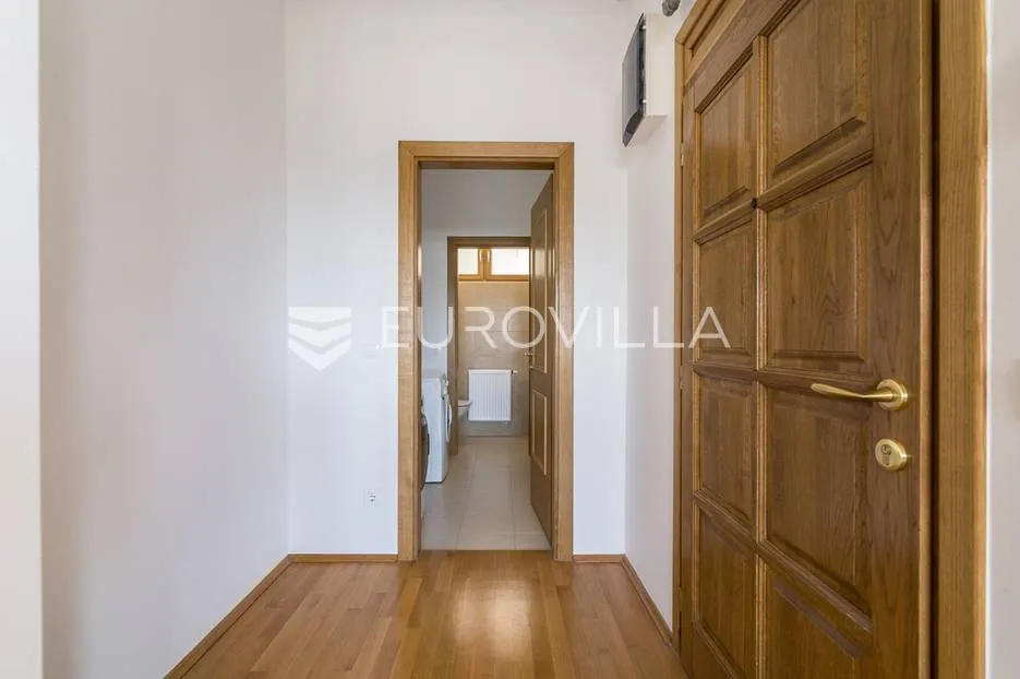 šestinski vrh, četverosoban stan 130 m², za najam - slika 13