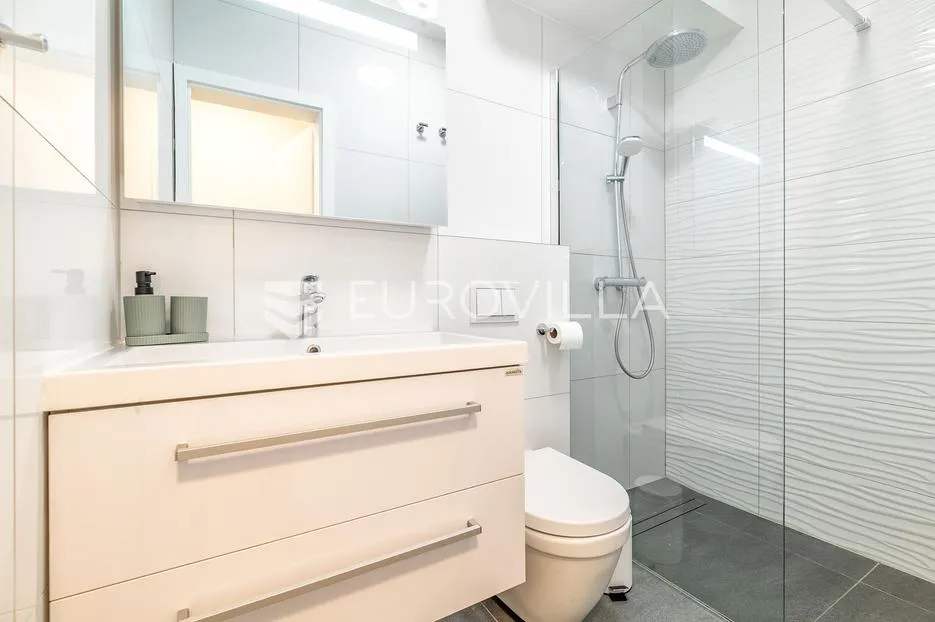 zagreb, srednjaci, prekrasan četverosoban stan, 69 m² - slika 5