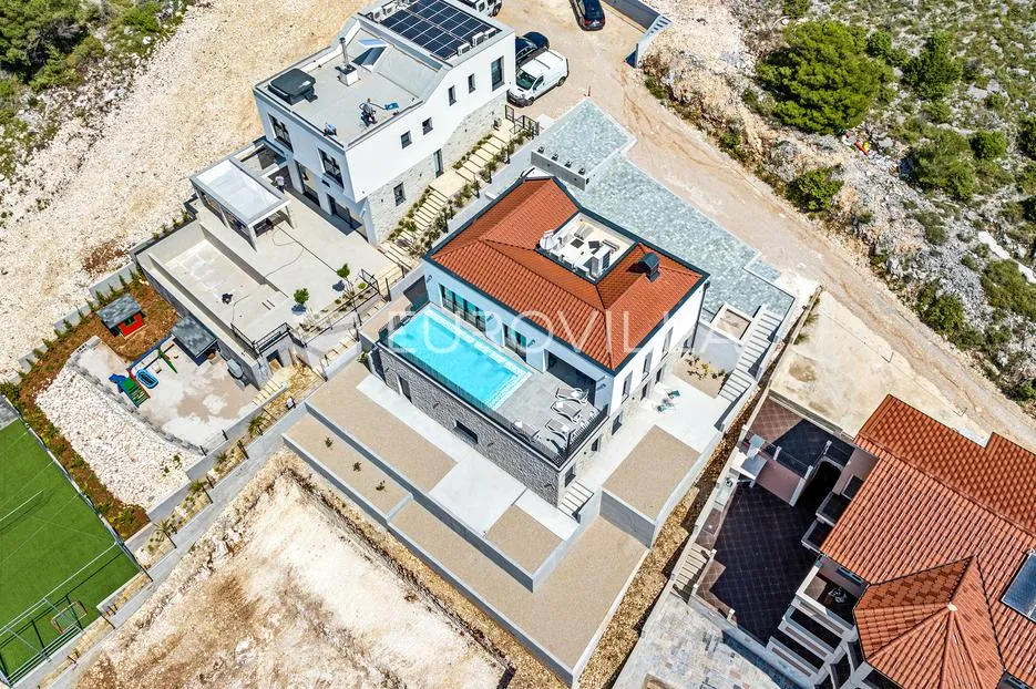 šibenik, žaborić, moderna villa s bazenom - slika 32