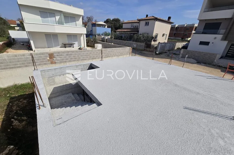 istra, ližnjan, građevinsko zemljište s građevinskom dozvolom i plaćenim komunalijama - slika 7