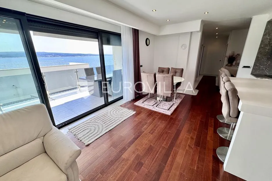 crikvenica, ekskluzivan trosoban stan 102,61 m², samo 50 m do mora, pogled na more - slika 9