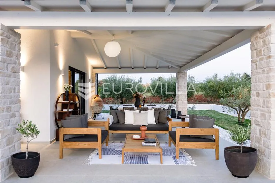 istra, poreč, gedići prekrasna moderna kamena vila 165 m² s bazenom - slika 35