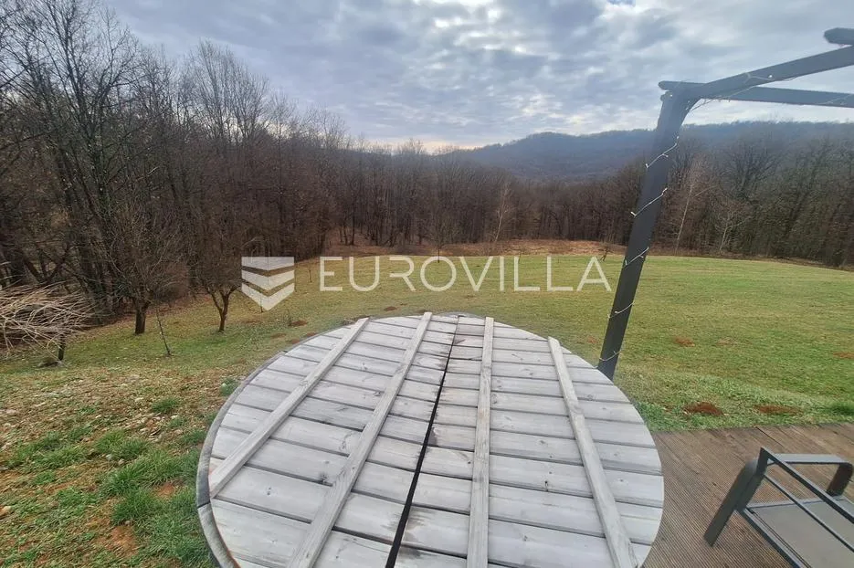 karlovac, mala švarča, kuća 145 m², novouređena, velika parcela, mirna lokacija - slika 15