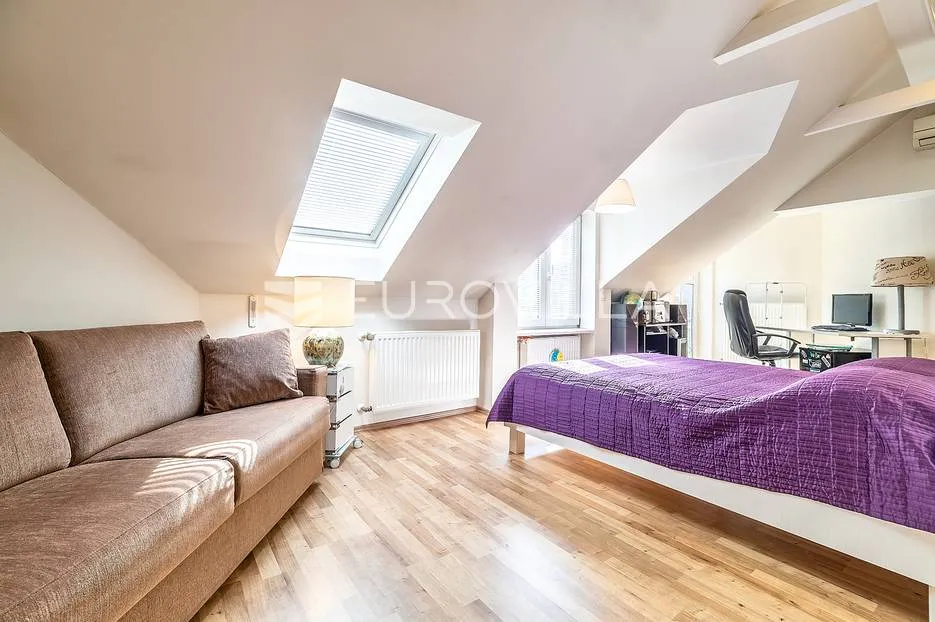 samobor, centar prekrasna obiteljska kuća 760 m² na parceli 1000 m² - slika 24