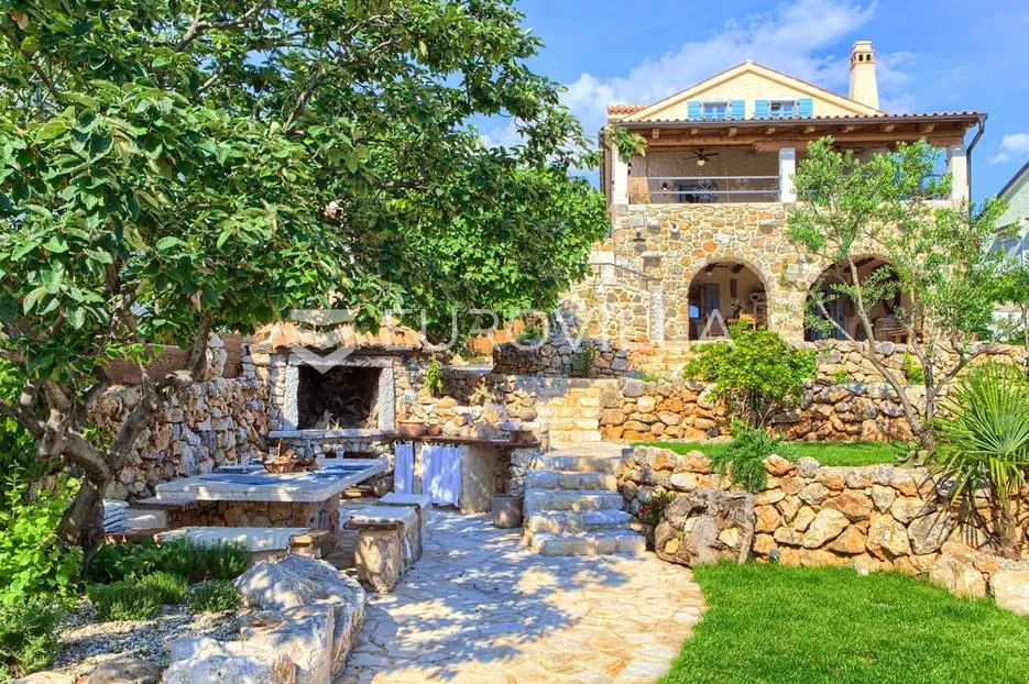 otok krk, malinska, sveti vid, prekrasna mediteranska vila s bazenom - slika 7