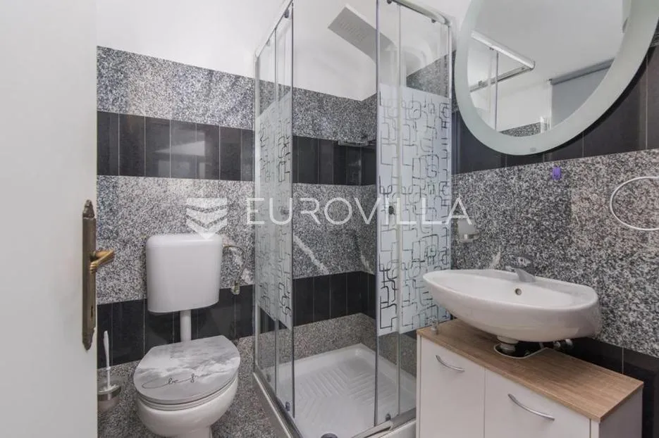 istra, okolica sv. lovreča, kuća s 6 spavaćih soba 380m2 s bazenom, teretanom i saunom - slika 13