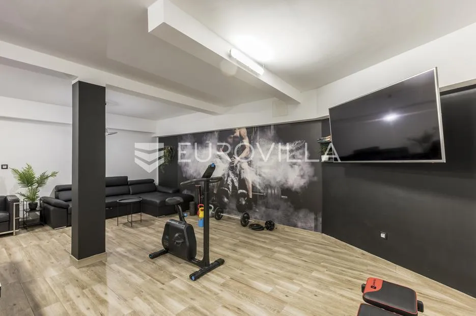 podstrana, luksuzna novoizgrađena vila površine 300 m² - slika 18