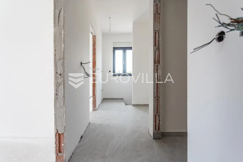 vodice, prostran dvosoban stan, 115,56 m² - slika 9