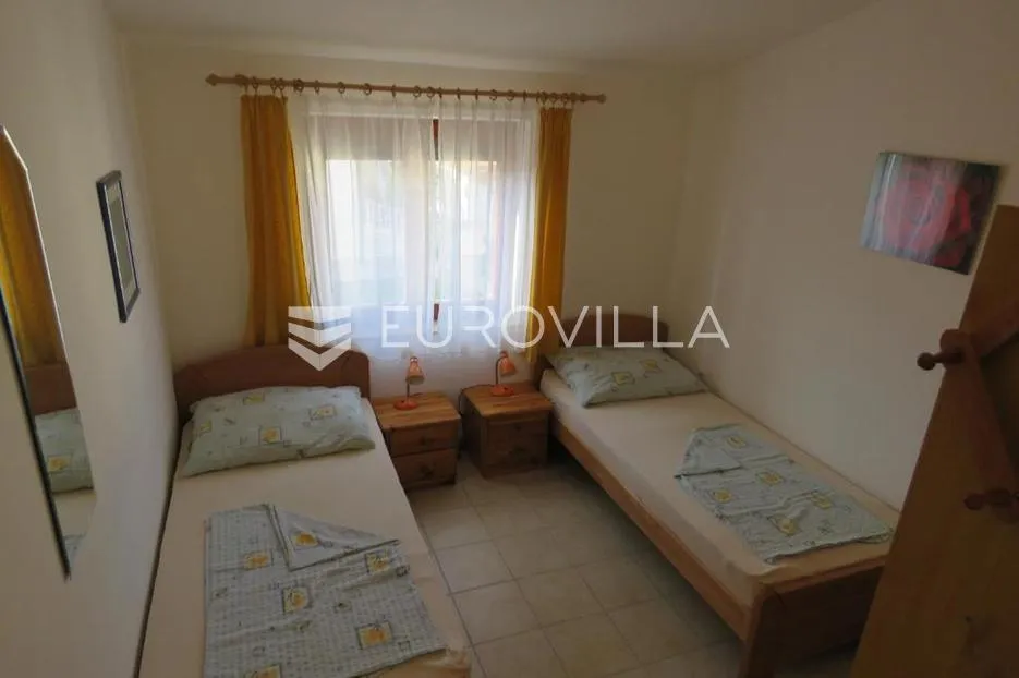 vir, kuća s 5 apartmana i pogledom na more - slika 20
