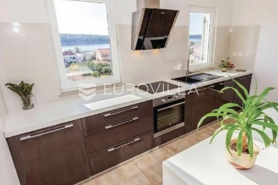 otok rab, barbat, trosoban stan na 2. katu veličine 105 m² - slika 6