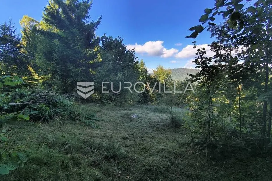 mrkopalj, predivno građevinsko zemljište od 1000 m² - slika 2