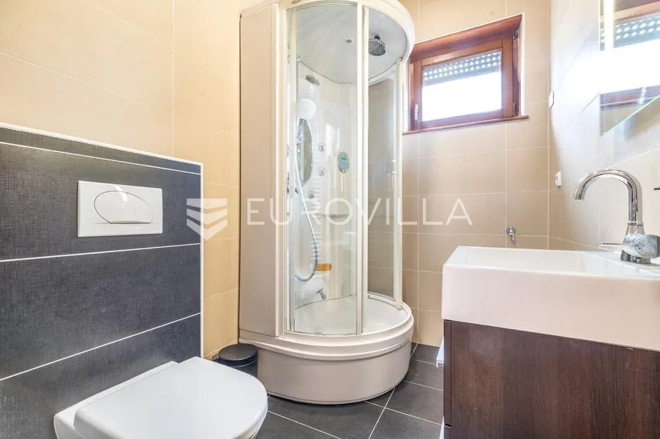 zagreb, maksimir, požarinje, odličan četverosoban penthouse s jacuzzy, saunom i garažom - slika 7