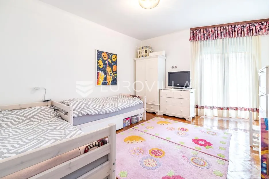 zagreb, medveščak, podgaj, izvrstan četevrosoban stan 128 m² - slika 11
