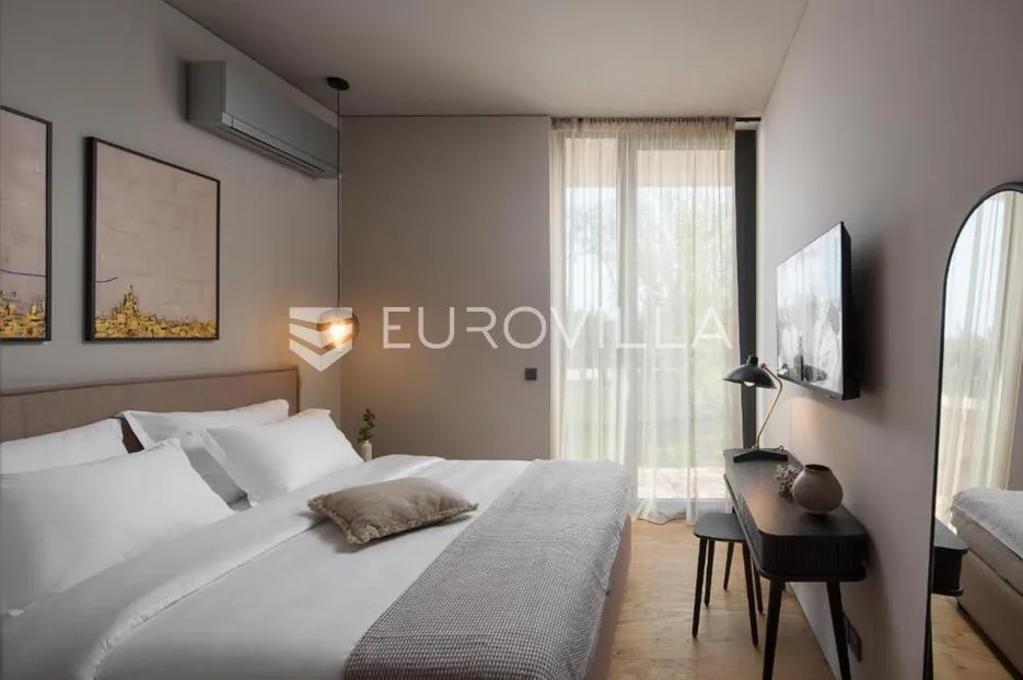 istra, vodnjan, moderna prizemnica smještena na osami u privatnom resortu - slika 8