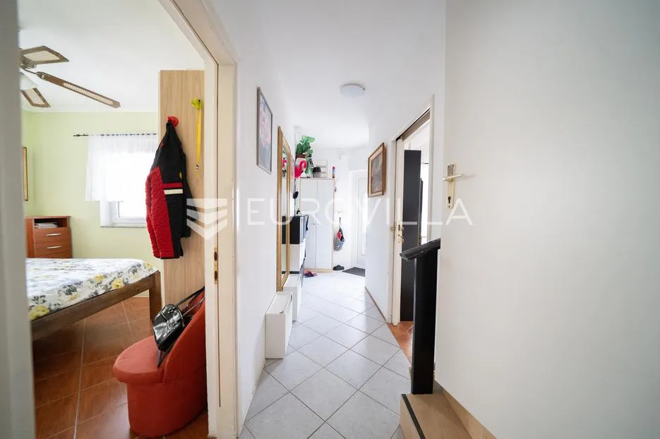 zadar, vir, lijepa kuća s dva stana i pogledom na more - slika 48