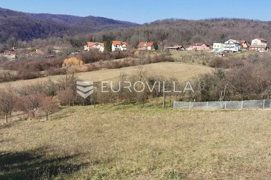 Zagreb, Gornje Vrapče, građevinsko zemljište 2.503 m²