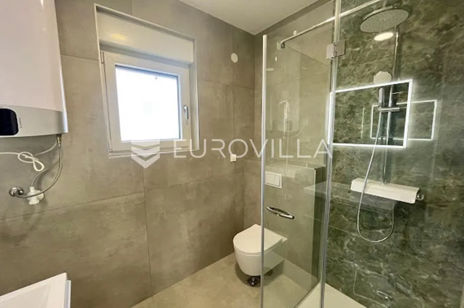 zadar, privlaka, dvosoban stan na prvom katu moderne zgrade s pogledom na more - slika 14
