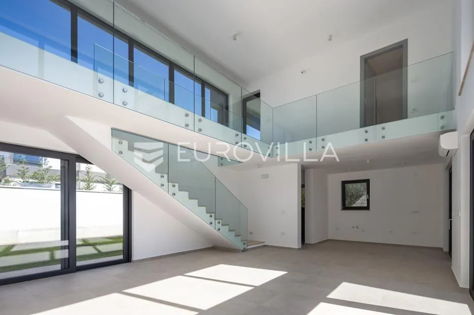 istra, pomer, unikatna, moderna villa 20 m od mora 417 m² - slika 65