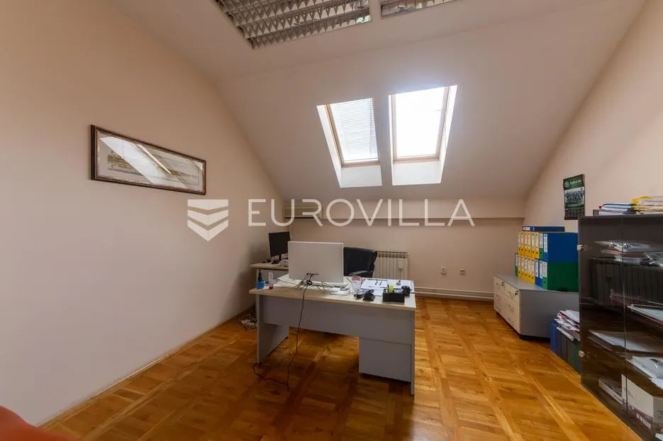 osijek, centar, zakup, opremljena poslovna zgrada 150 m2 - slika 2
