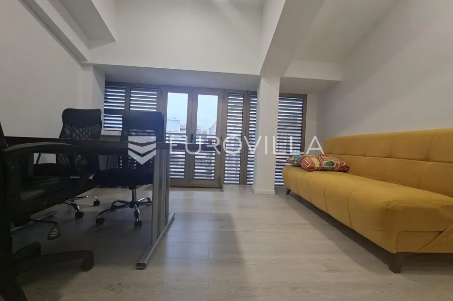 rijeka, centar, uredski prostor 23 m² u zgradi s liftom - slika 3