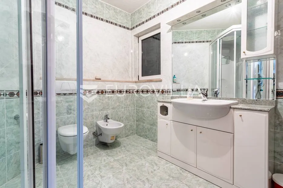 omiš, apartmanska kuća blizu plaže - slika 16