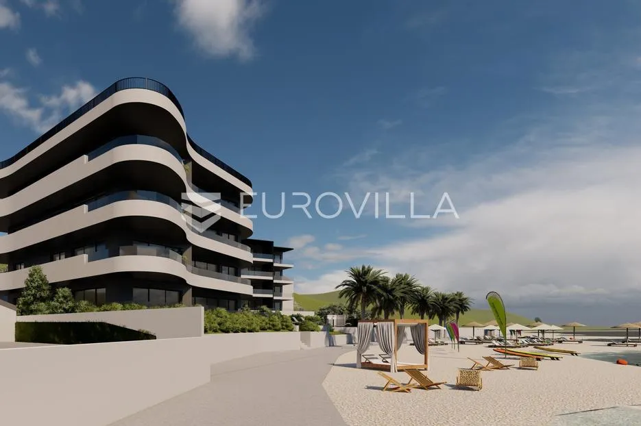 Okolica Trogira, luksuzni penthouse direktno na plaži