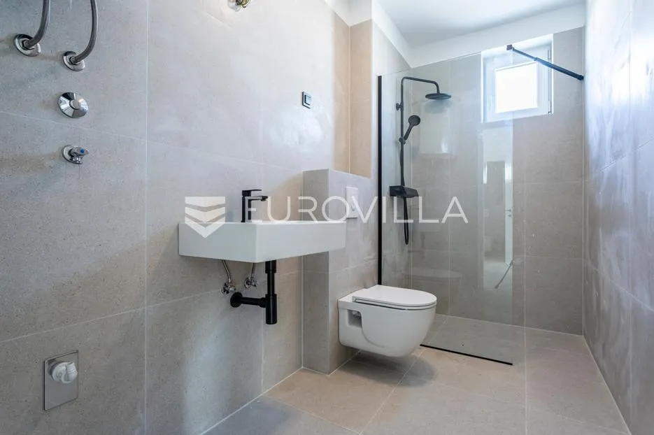 grebaštica, četverosoban apartman u novogradnji - slika 8