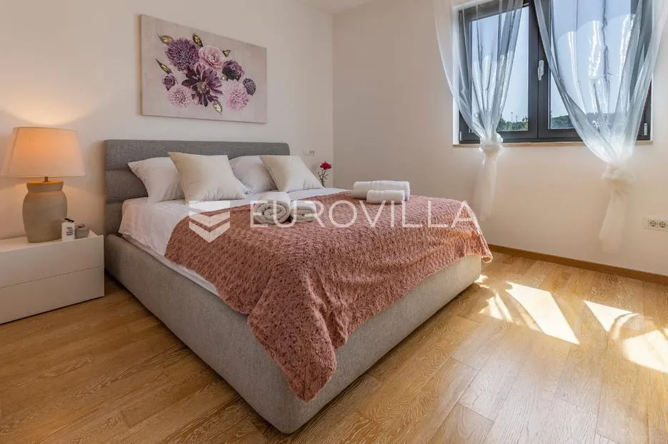istra, rovinj, moderan stan 88 m² s dvije spavaće sobe s garažom i parkingom, pogled more - slika 10
