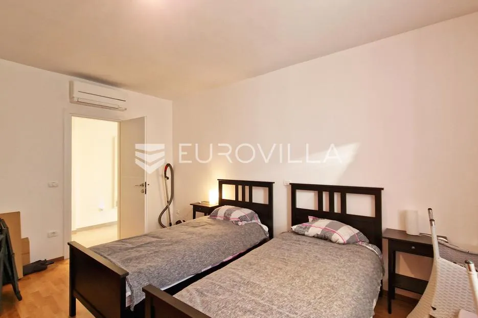 peroj, fažana, komforan stan 130 m² s vrtom 227 m² i prostranim suterenom - slika 18