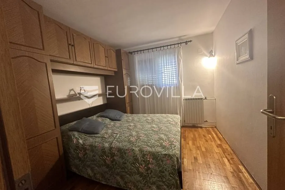 štinjan, prekrasna kuća u nizu s vrtom i pogledom more 300 m² - slika 21