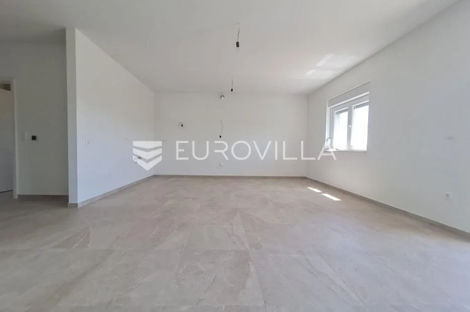 vir, komforan trosoban apartman u centru otoka s pogledom na more i krovnom terasom - slika 17