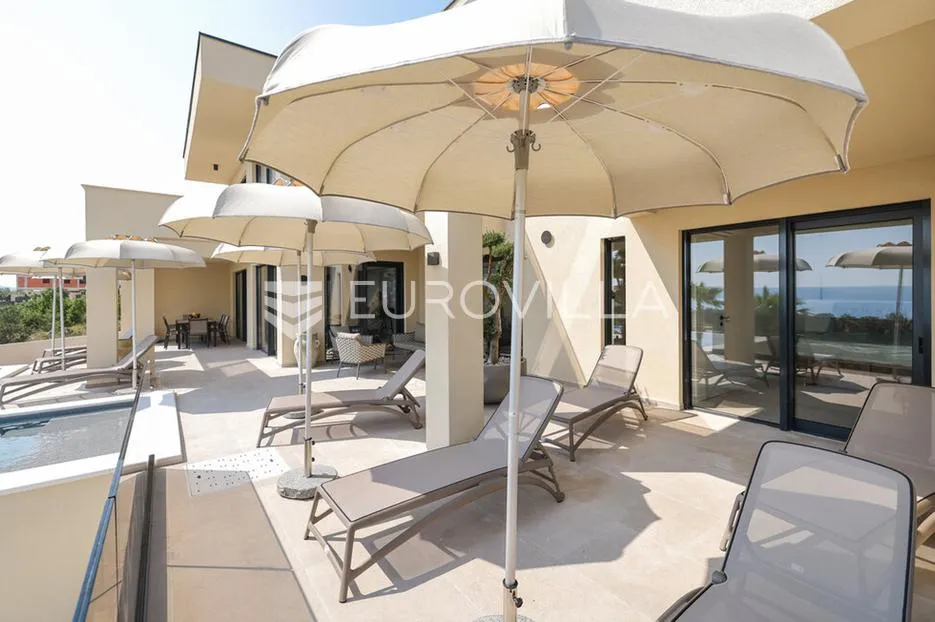 zadar, maslenica, luksuzna vila s bazenom i neometanim pogledom na more 254 m² - slika 20