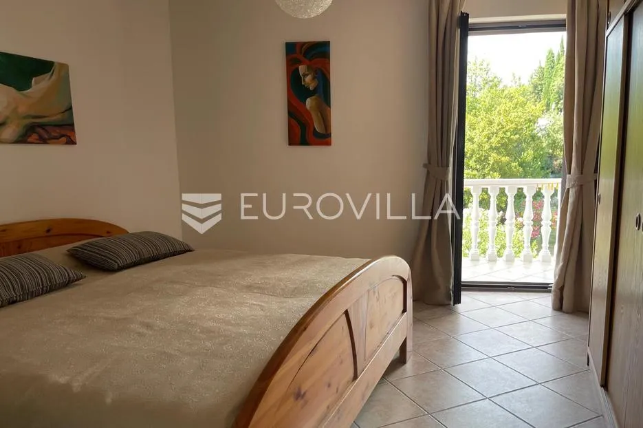 crikvenica, kuća sa 4 apartmana i 2 poslovna prostora, centar, pogled na more - slika 32