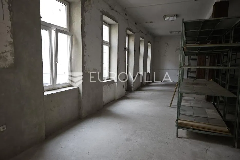 osijek, centar, ulični poslovni prostor 905 m2, potencijal za razne djelatnosti - slika 7